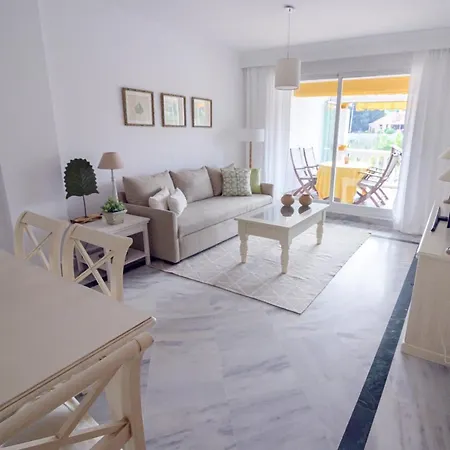 La Dama De Noche - Puerto Banus Apartament